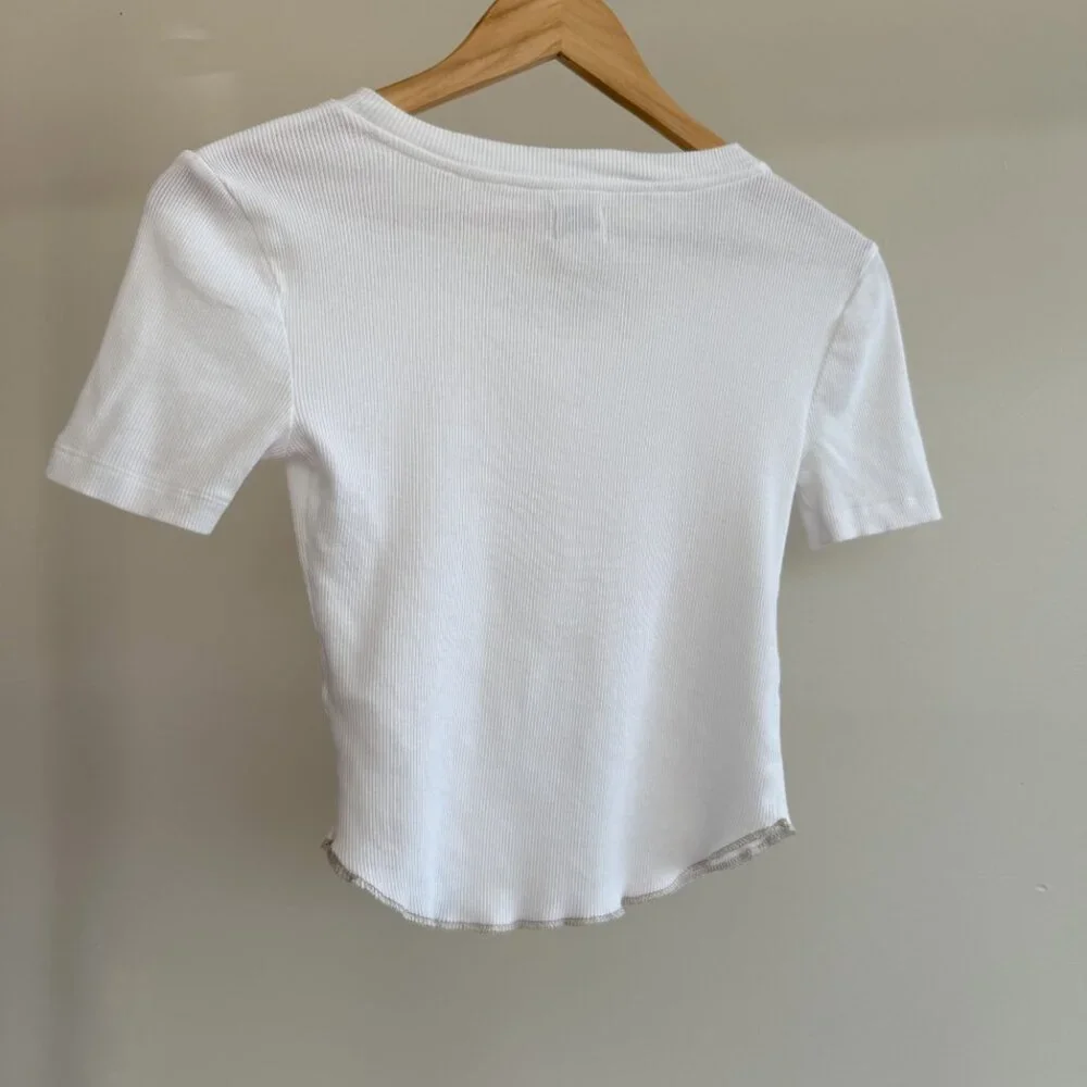 BDG Cropped Ribbed Baby Tee - Picture 6 of 8